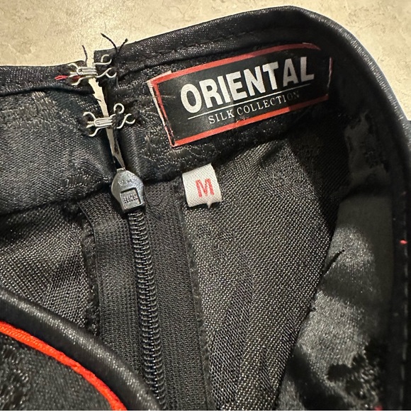 Genuine Oriential Silk traditional Chinese Black And Red Short Sleeve Silk Top M - Picture 8 of 8